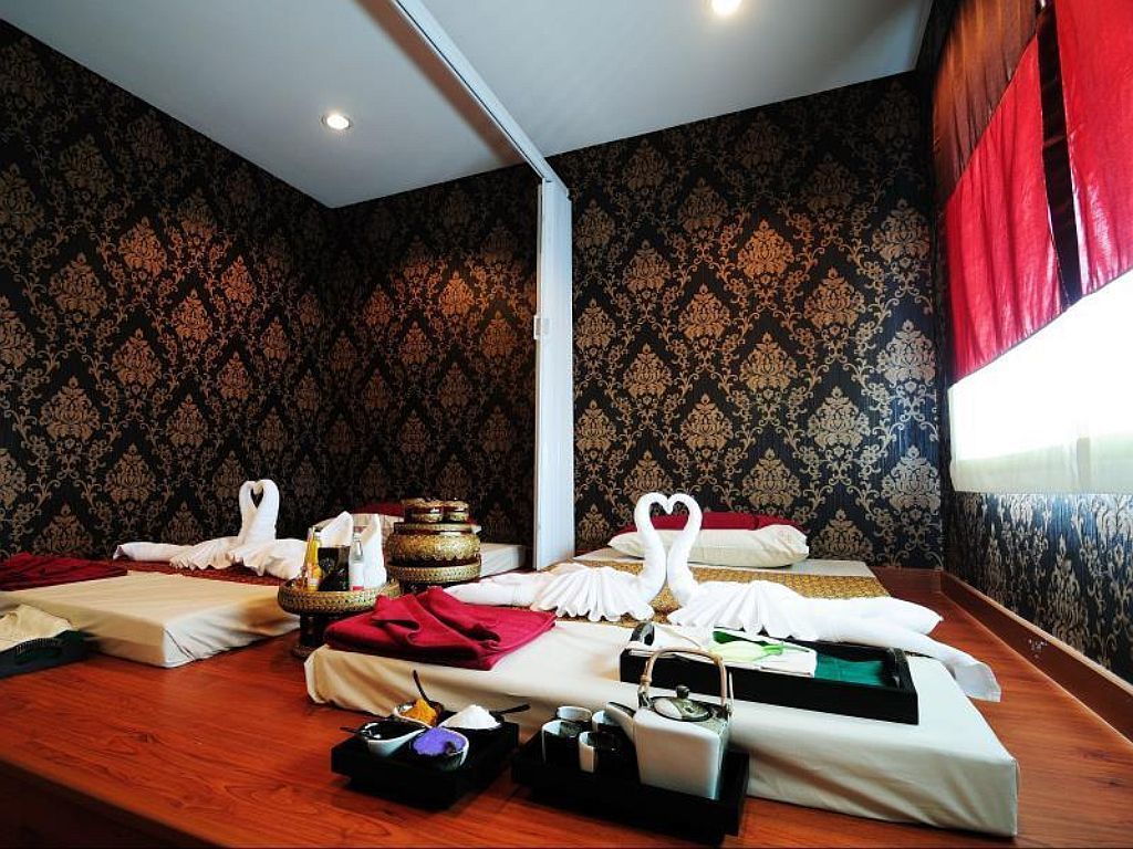 Hotel Gusto Pratunam 4*