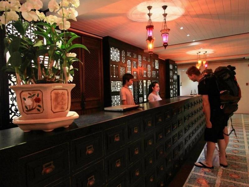 Hotel Baan Chart 4*
