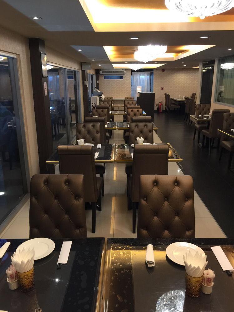 The Bells Hotel 3*