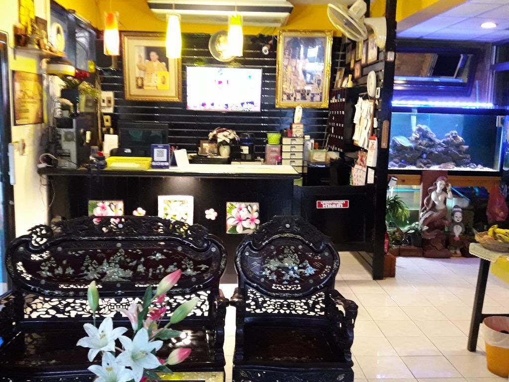 Thaiphiphat House *