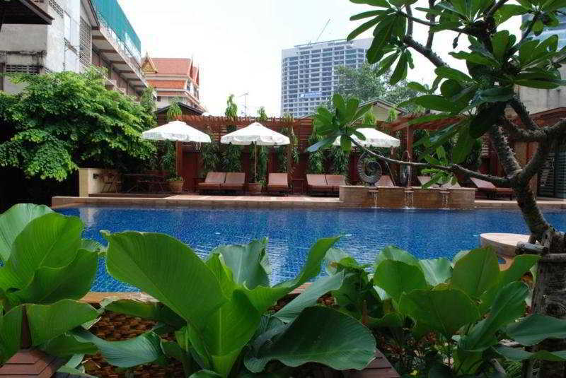 Rose Hotel 3*