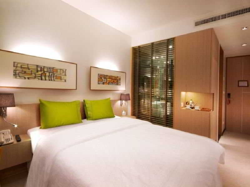 Vic 3 - Sha Hotel