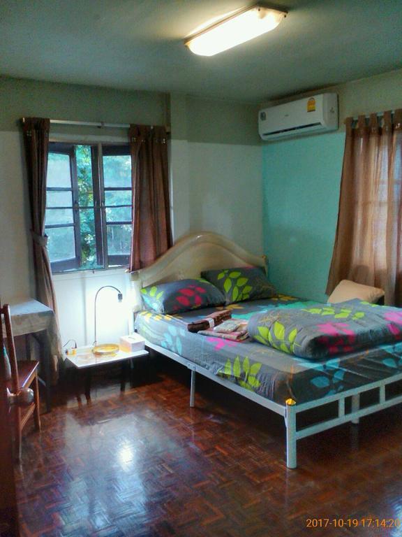 Guest house Young And Beautiful Bangkok