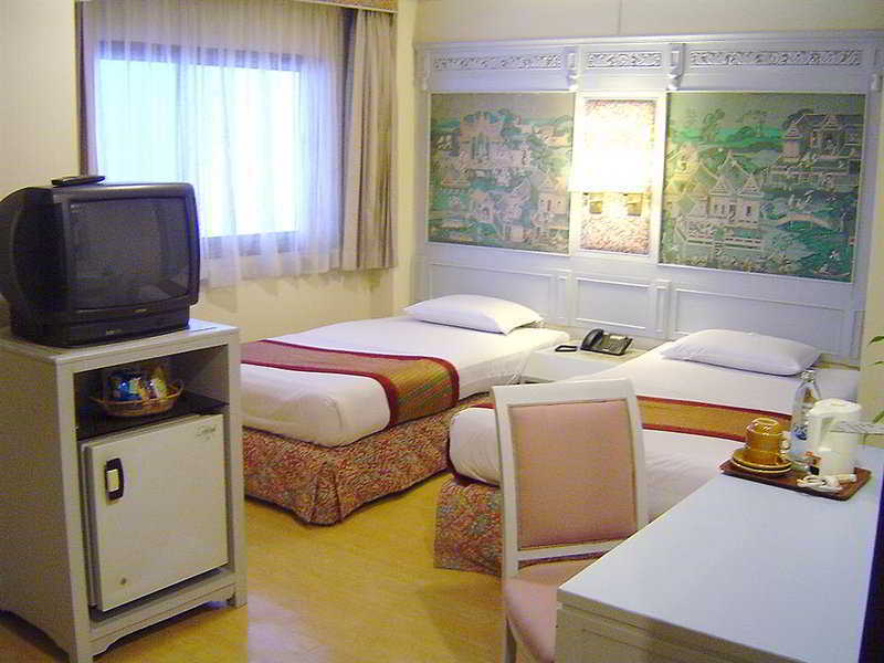 Pratunam 3*