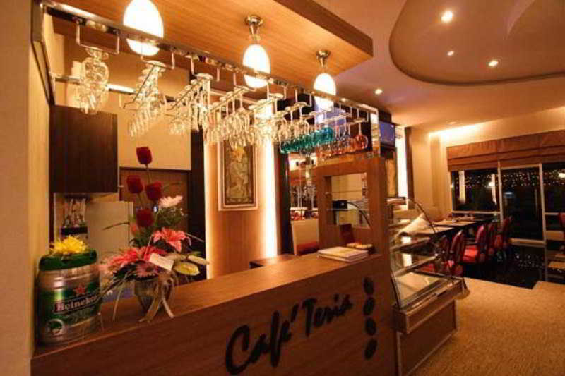 Atrium Boutique Hotel 3*
