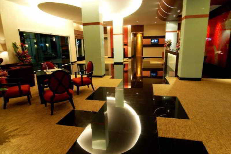 Atrium Boutique Hotel 3*