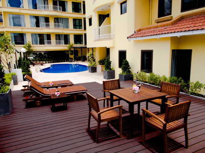 Oakwood & Hotel 4*