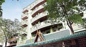 Four Sons Village Bangkok