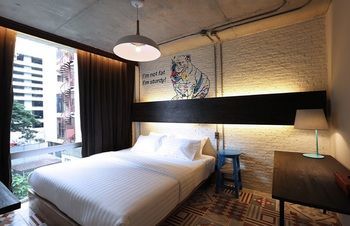 Hotel Tints Of Blue