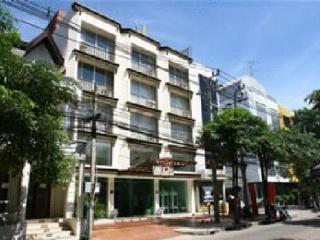 August Hotel