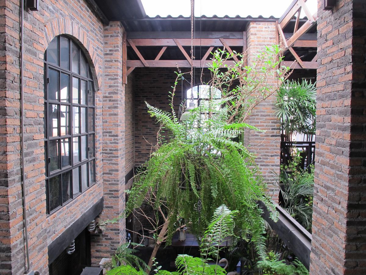 J No.14 Bangkok