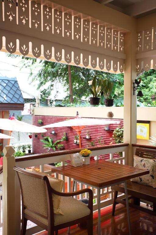 Hostel Baan Dinso Bangkok