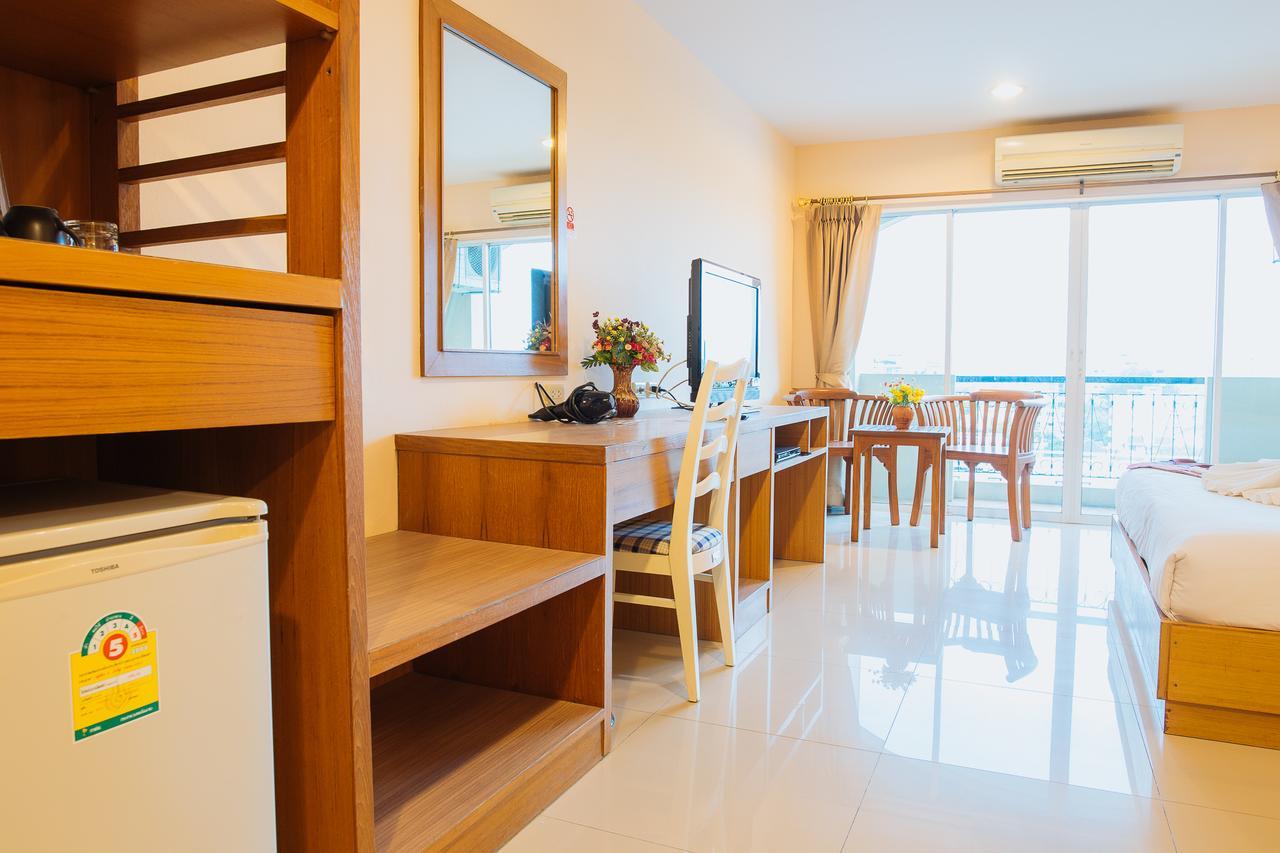 Metro Point 4*