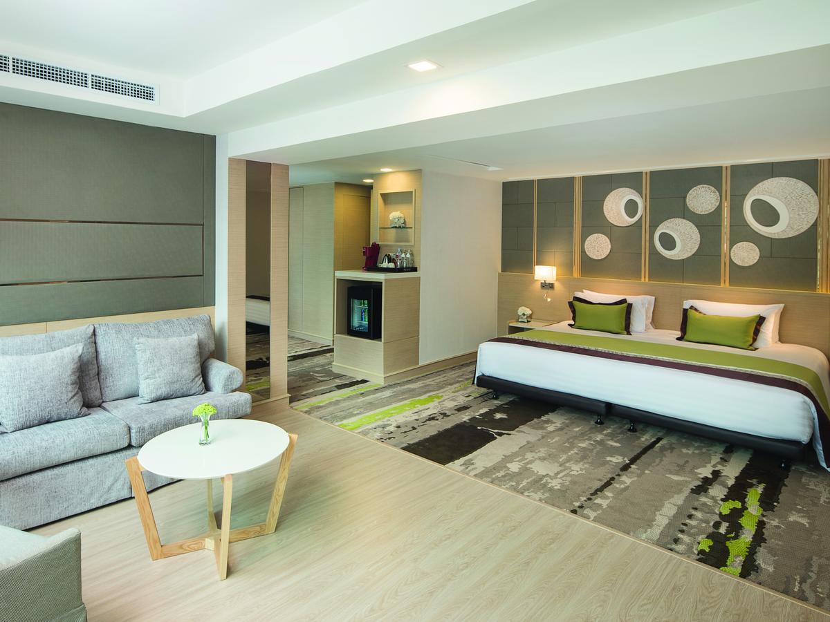 Hotel Solitaire Sukhumvit 11 4*