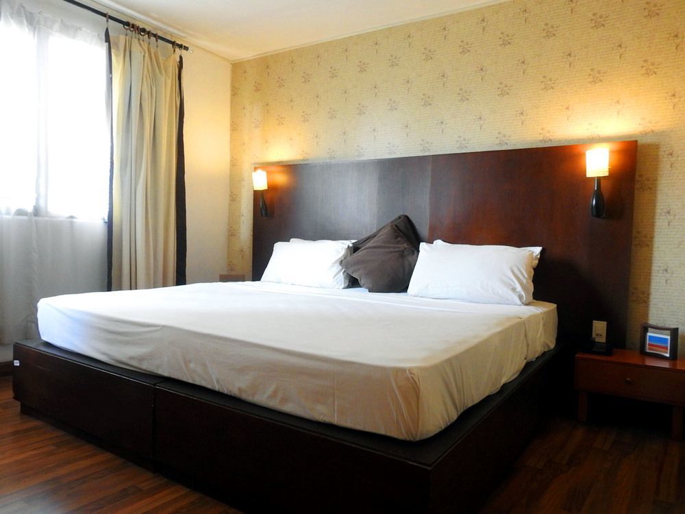 G Boutique Silom 3*