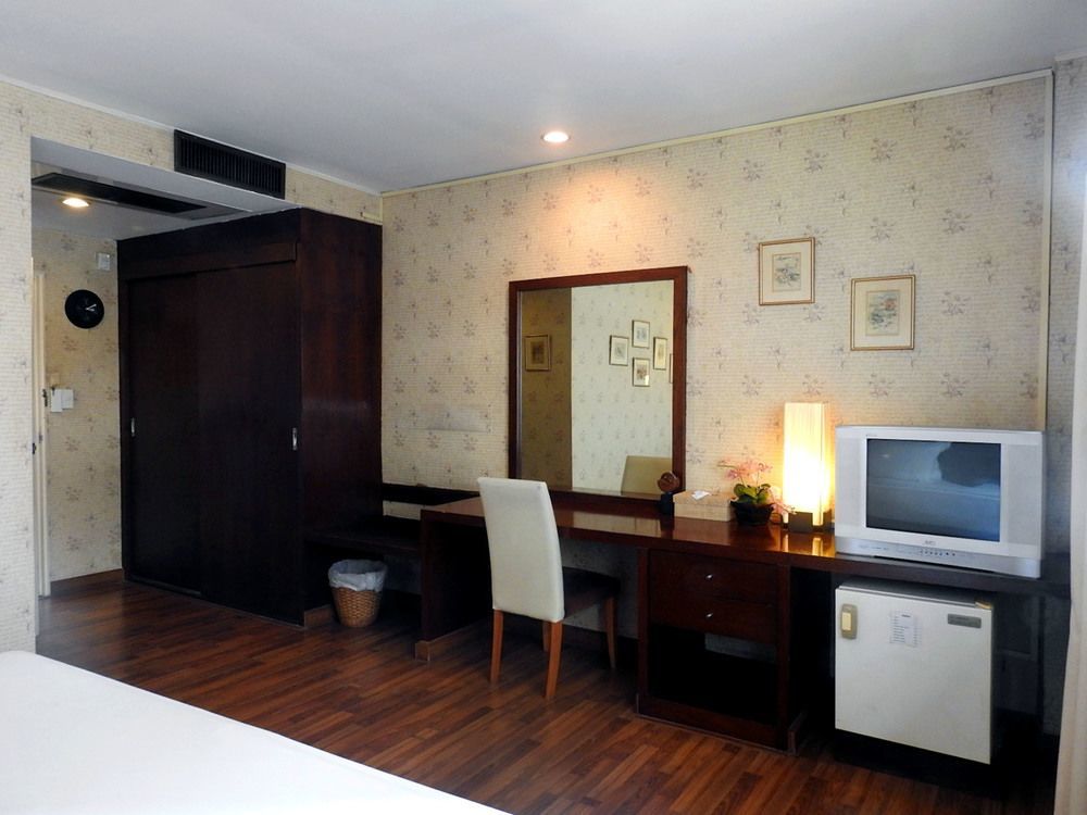 G Boutique Silom Hotel
