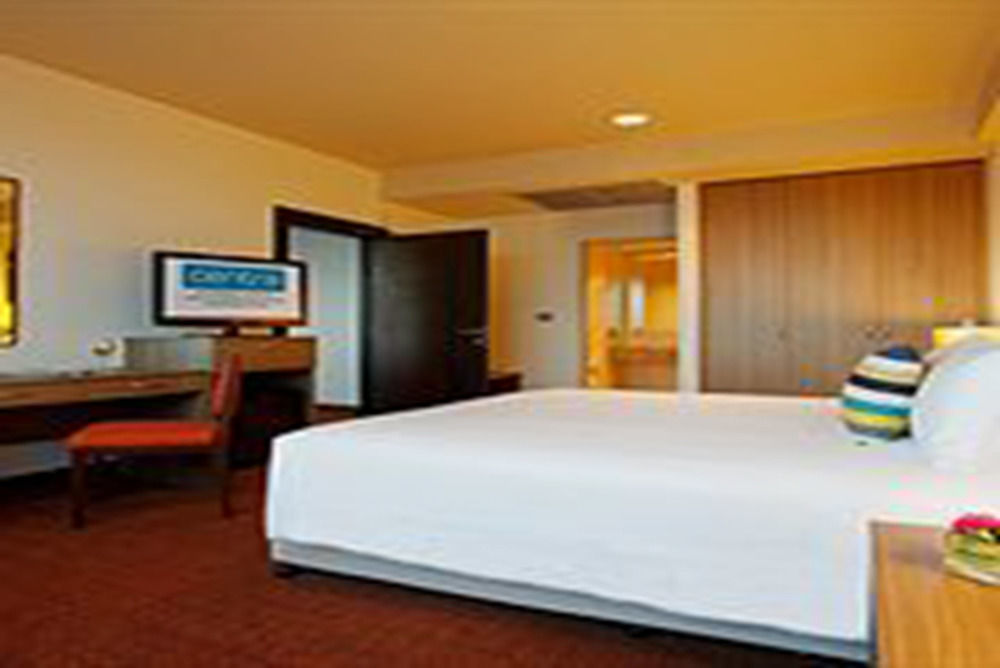 Centara Life Government Complex & Convention Centre Chaeng Watthana Hotel Banguecoque