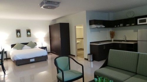 Capital Mansion - Sha Certified 3* Bangkok