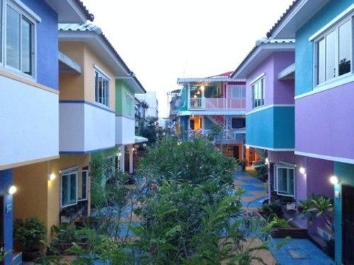 Issara House Hotel