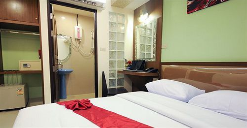 Royal Express Inn