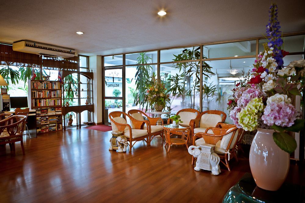 12pm Hotel 3*