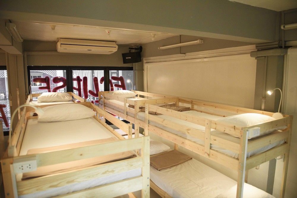 Hotel Oyo 783 Brunch Marker Cafe & 2*