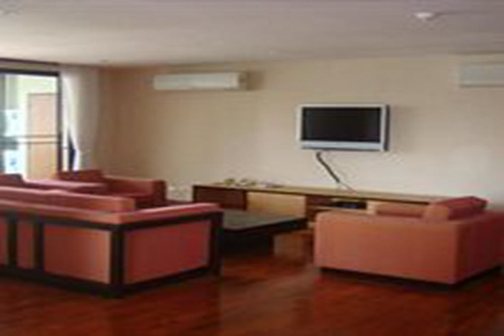 Benviar Tonson Aparthotel