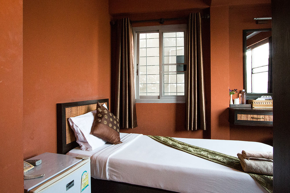 Hotel Pannee Khaosan - Sha 2*