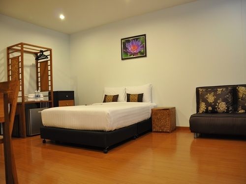 Double Dd House At Mrt Sutthisarn Hostel *