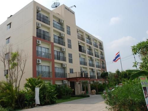 Kaset Nawamin Hotel
