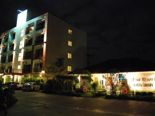 Kaset Nawamin Hotel 3*