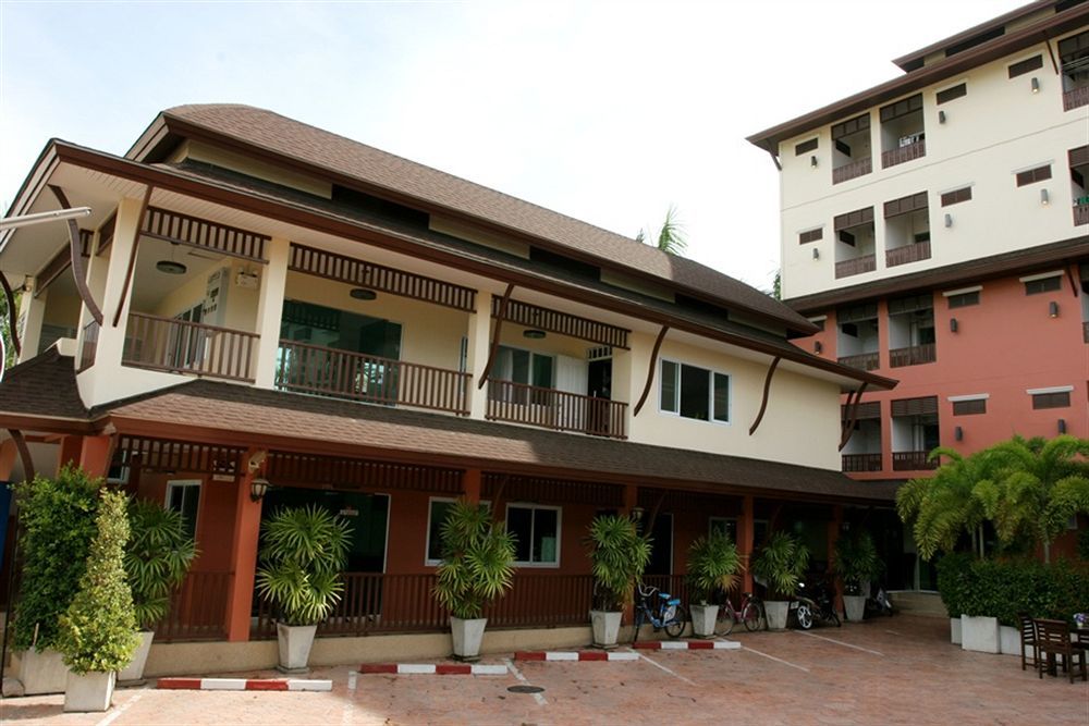 Orchid Hotel 3*