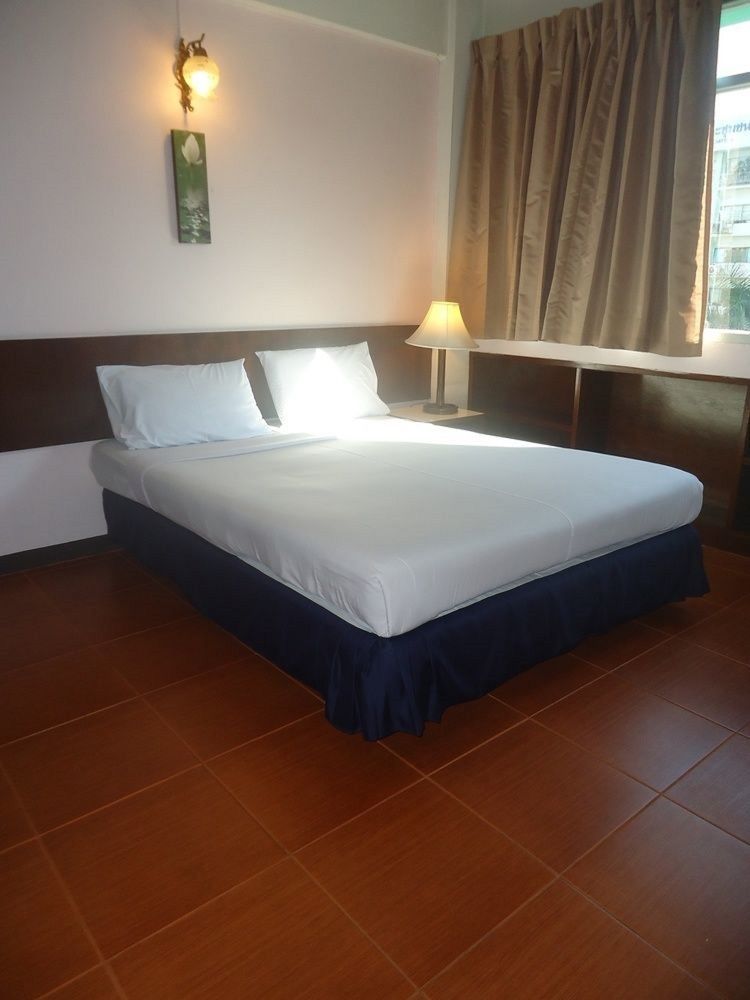Ruamchitt Travelodge Hotel 3*
