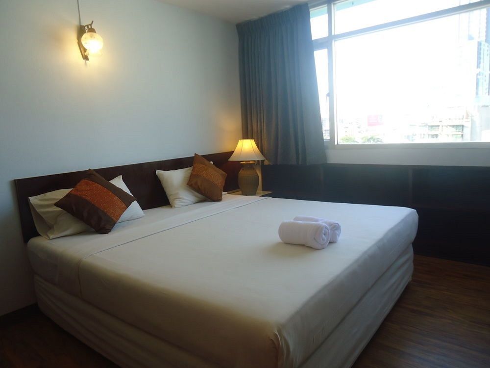 Hotel Ruamchitt Travelodge Bangkok