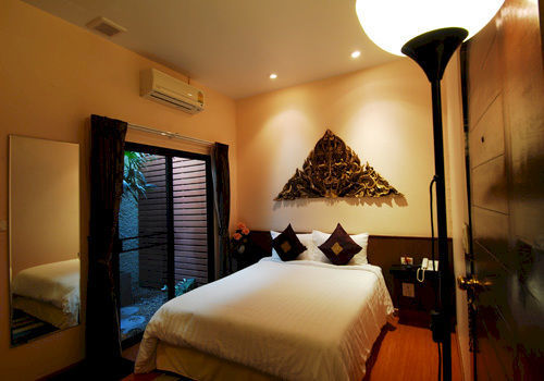 Coral Grand Place