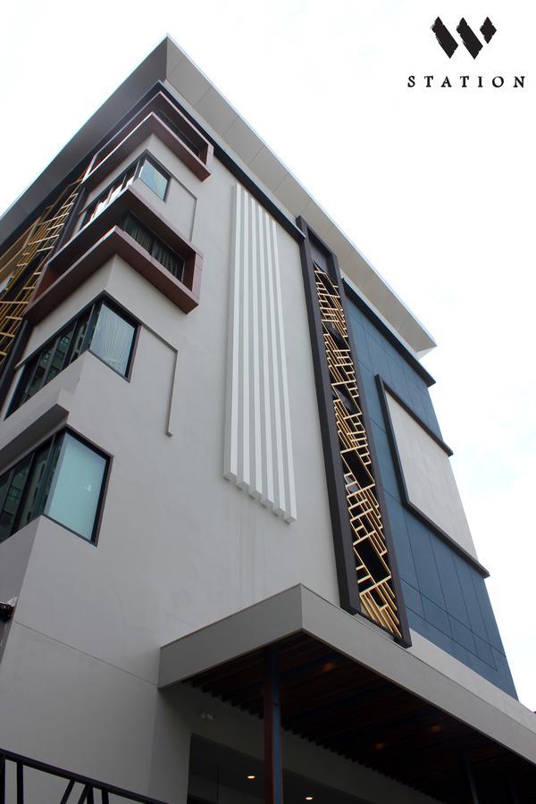 Hotel W Station 3*