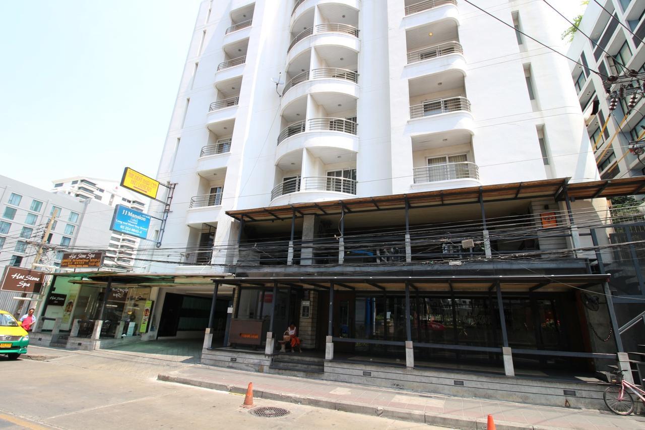 Jj Suites Hotel *