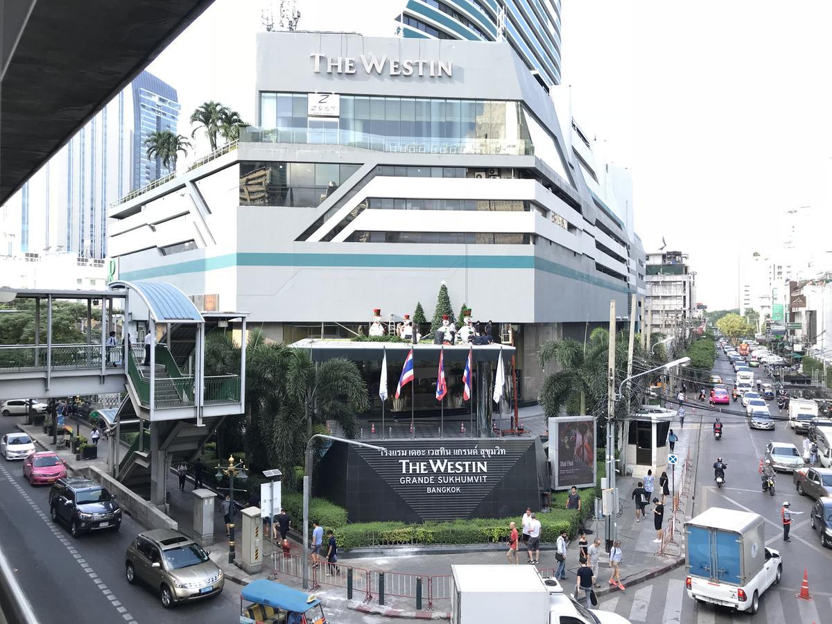 Twin Peaks Sukhumvit Apartemen *