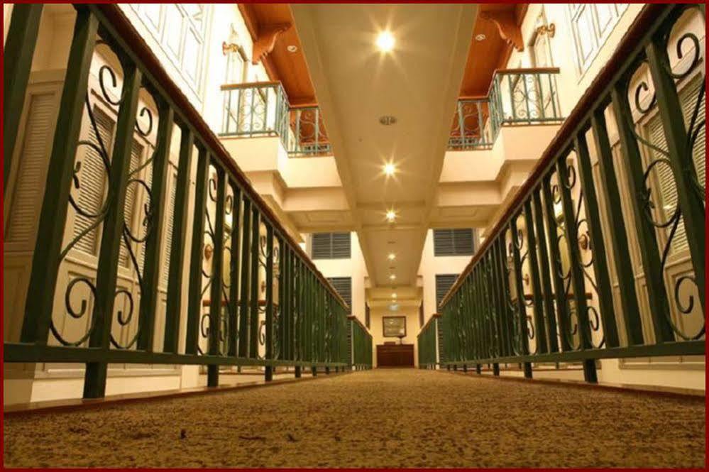 At 21 Saladaeng Aparthotel