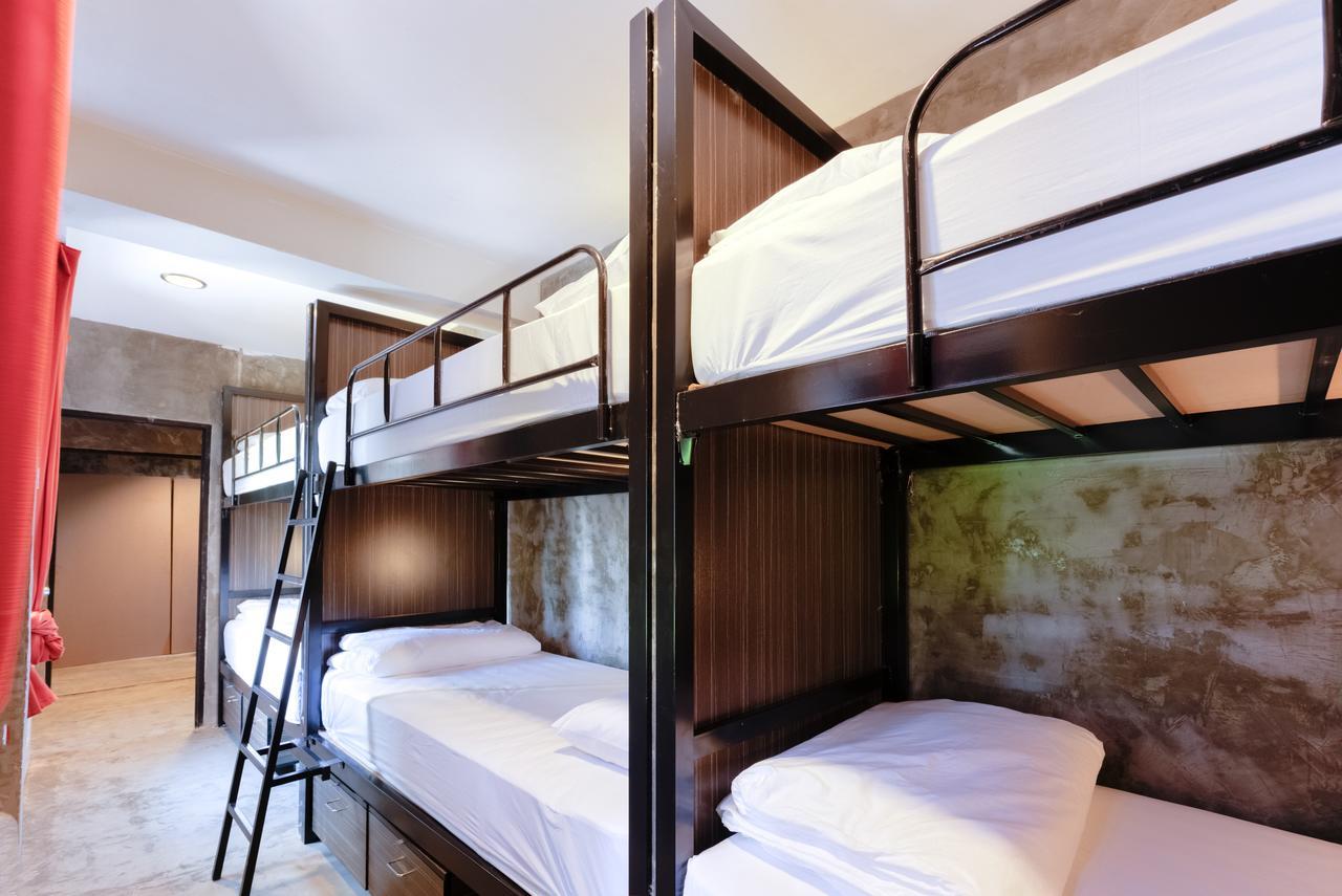 Hostel Revolution Asoke *