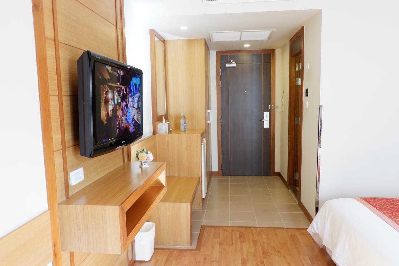 Dynasty Hotel 3*