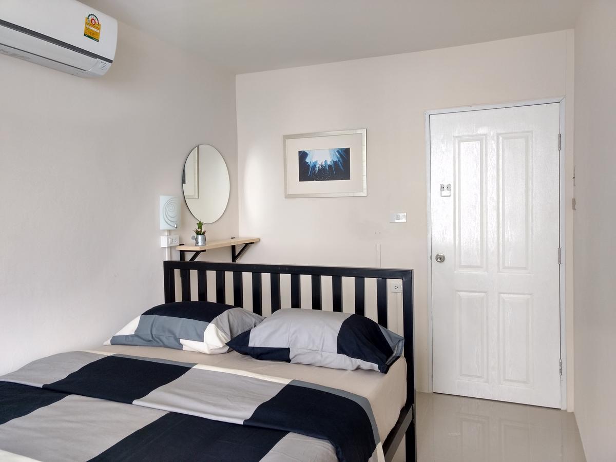 Rama9 Kamin Bird Hostel Bangkok