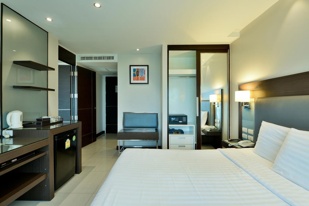 Hotel The Prestige Nana
