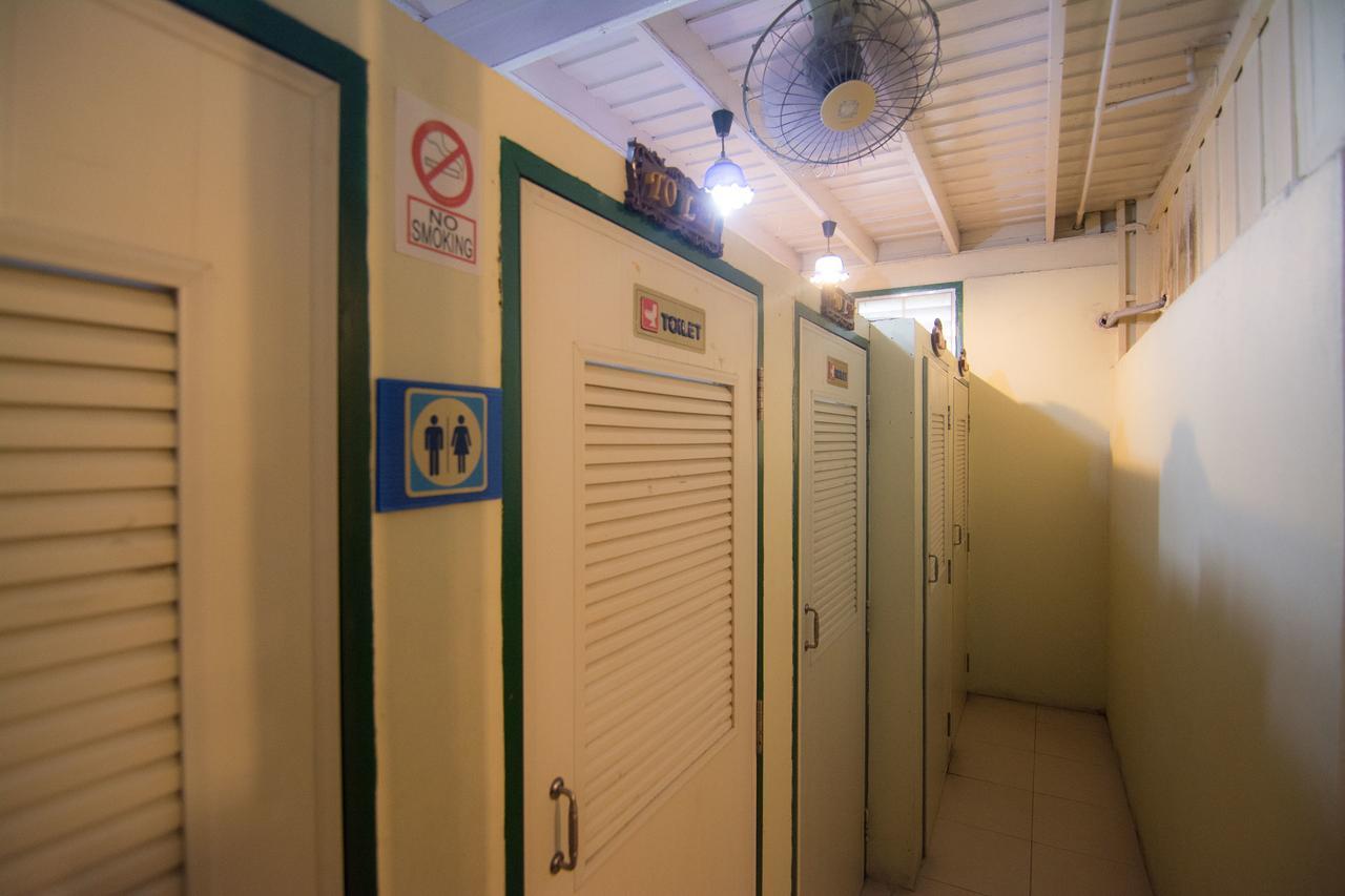 Samsen Sam Place Homestay *