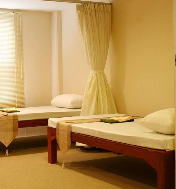 Hotel August 3*