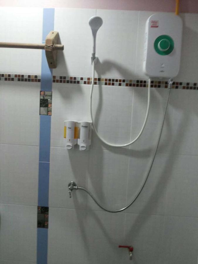 Hostel Zleep63 *