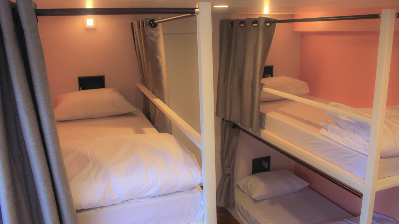 Hostel U-night *
