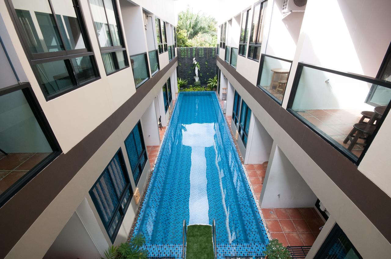 Hotel The Pool