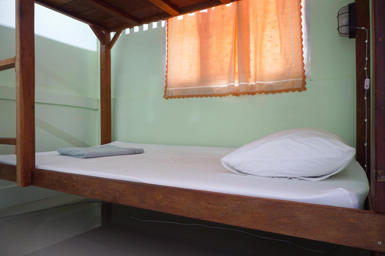 Hostel Zleep63 *