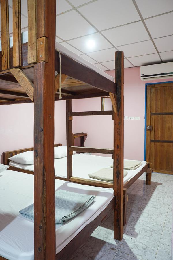 Hostel Zleep63